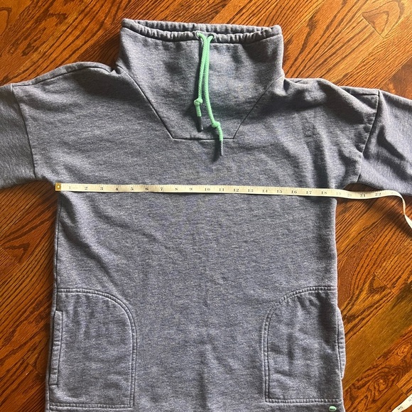 Vineyard Vines drawstring funnel / cowl neck neck sweatshirt size small- perfect - Picture 8 of 10